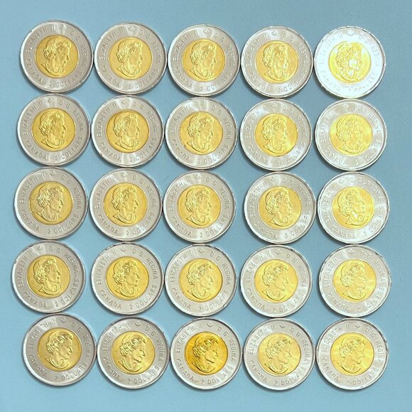 Canada 2019 Uncirculated '75th Anniversary of D-Day'  Roll of 25 x $2 Toonies! - Picture 3 of 16